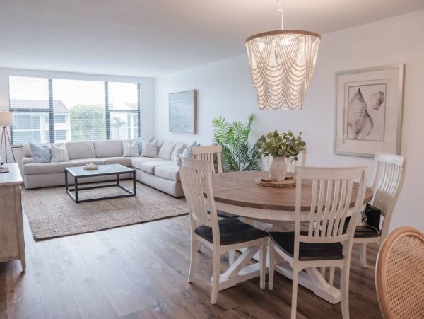 Sanibel Vacation Beach Condo with Communal Pool Sleeps 6