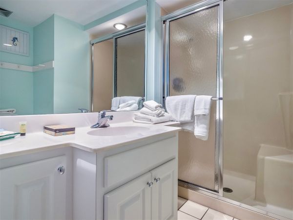 Beachfront Two Bedroom Vacation Condo in Sanibel