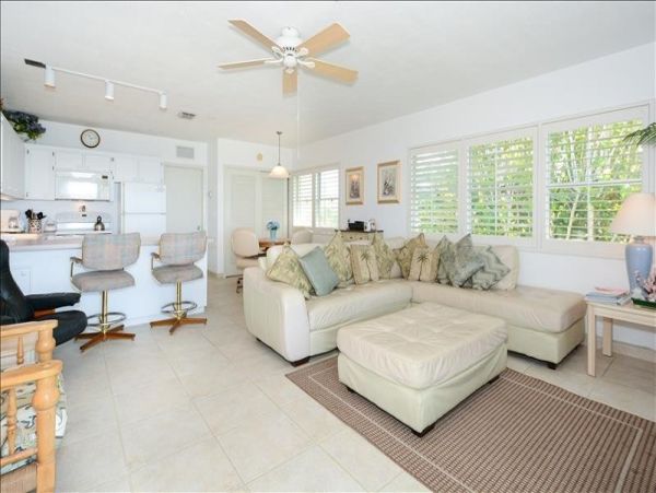 On Beach Longboat Key Vacation Condo One Bedroom