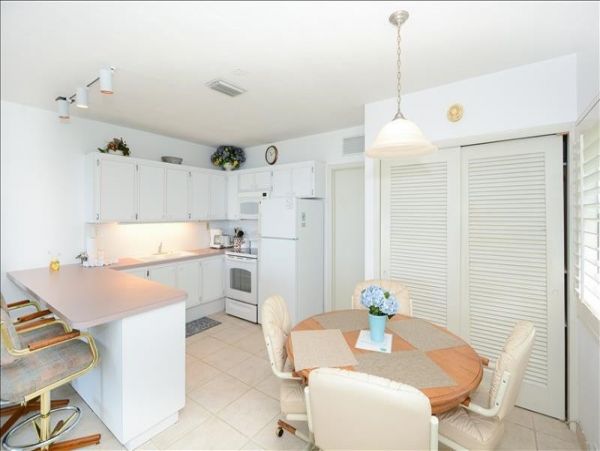 On Beach Longboat Key Vacation Condo One Bedroom