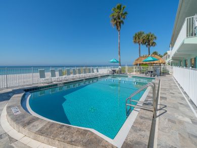 2 Bedroom Vacation Condo in Longboat Key Located on Beach