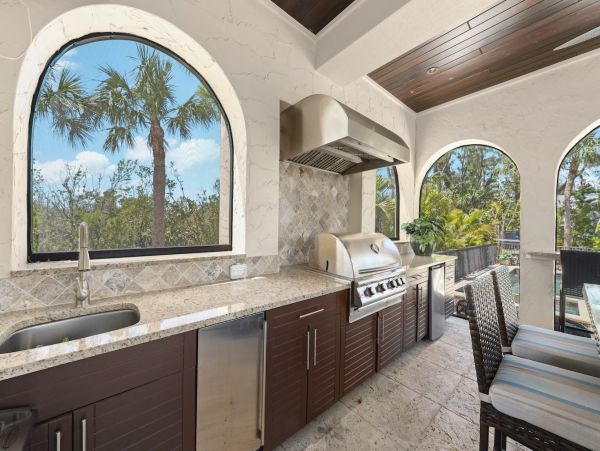 Sanibel Island Vacation Rental | Luxury 4-Bedroom Beach Home with Pool & Lake Views