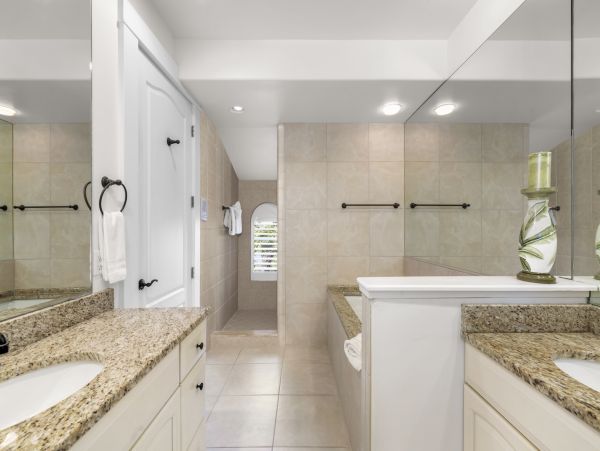 Sanibel Island Vacation Rental | Luxury 4-Bedroom Beach Home with Pool & Lake Views