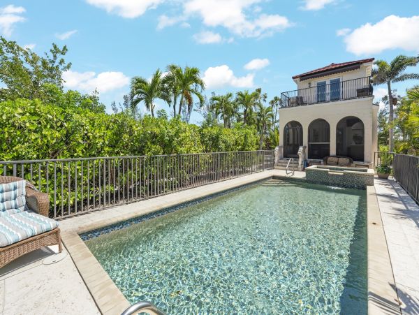 Sanibel Island Vacation Rental | Luxury 4-Bedroom Beach Home with Pool & Lake Views