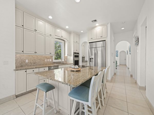 Sanibel Island Vacation Rental | Luxury 4-Bedroom Beach Home with Pool & Lake Views