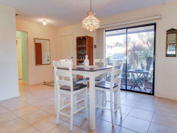 Sarasota Vacation Condo With Communal Pool Sleeps 4 Guests