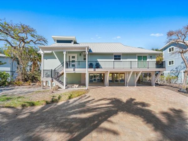 Sanibel Island Luxury Vacation Rental  Gulf Coast Pool Home Near the Beach