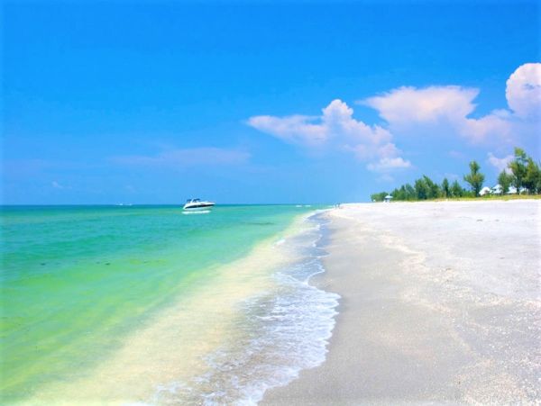 Sanibel Island Luxury Vacation Rental  Gulf Coast Pool Home Near the Beach