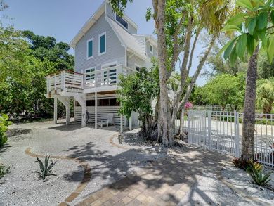 Sanibel Island 3 Bedroom Canal Front Vacation Home Sleeps 6 Sanibel Island 3 Bedroom Canal Front Vacation Home Sleeps 6