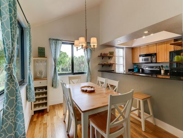 Sanibel Vacation Duplex Three Bedroom Walk to Beach