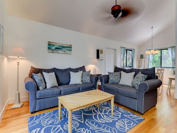 Sanibel Vacation Duplex Three Bedroom Walk to Beach