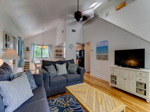 Sanibel Vacation Duplex Three Bedroom Walk to Beach