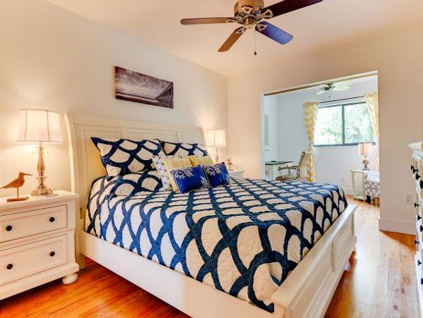 Sanibel Vacation Duplex Three Bedroom Walk to Beach