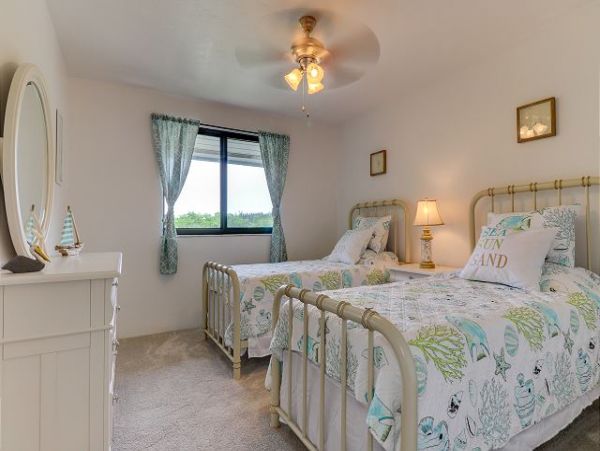 Sanibel Vacation Duplex Three Bedroom Walk to Beach