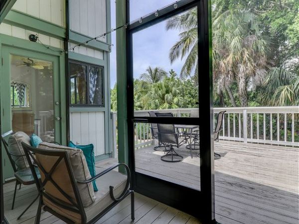 Sanibel Vacation Duplex Three Bedroom Walk to Beach