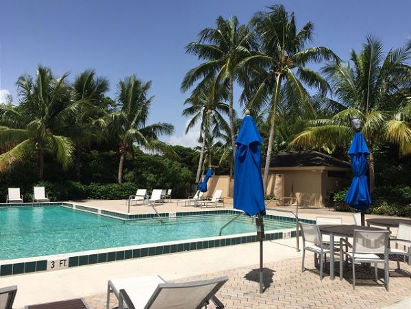 Sanibel Vacation Duplex Three Bedroom Walk to Beach
