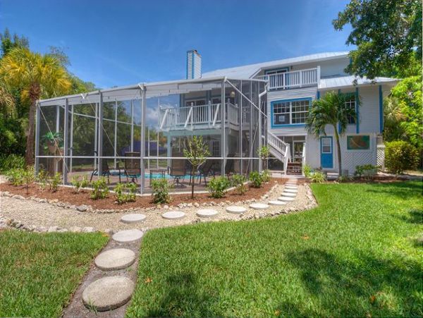 Short Walk to Beach Sanibel Vacation Pool Home Sleeps Six