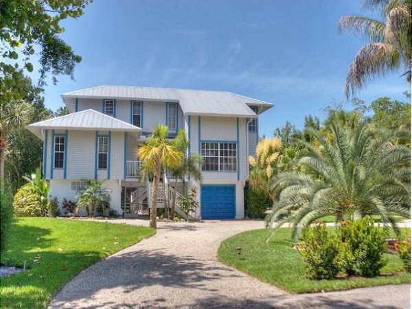 Short Walk to Beach Sanibel Vacation Pool Home Sleeps Six