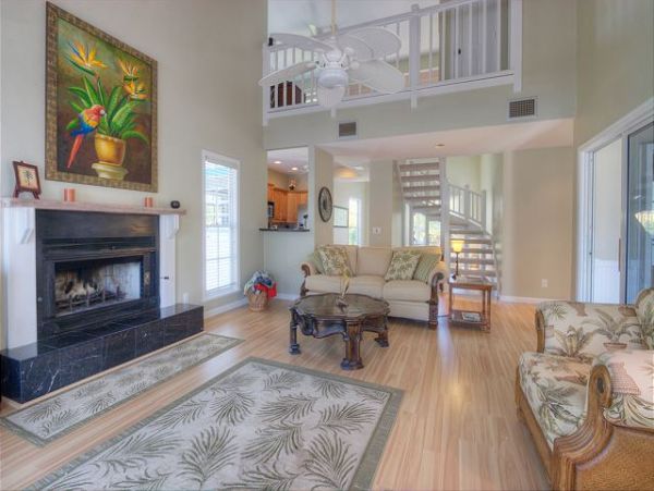 Short Walk to Beach Sanibel Vacation Pool Home Sleeps Six