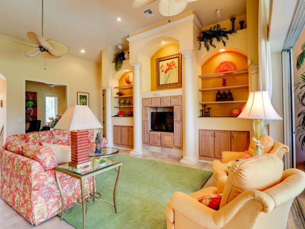 Short Walk to Beach Luxury Sanibel Vacation Caged Pool Home