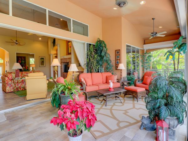 Short Walk to Beach Luxury Sanibel Vacation Caged Pool Home