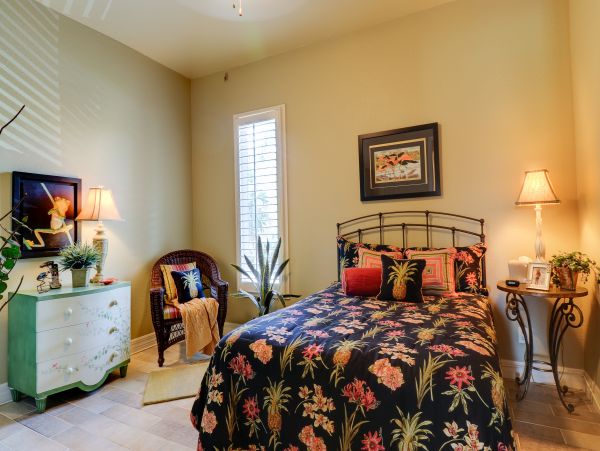 Short Walk to Beach Luxury Sanibel Vacation Caged Pool Home