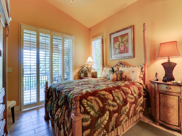 Short Walk to Beach Luxury Sanibel Vacation Caged Pool Home