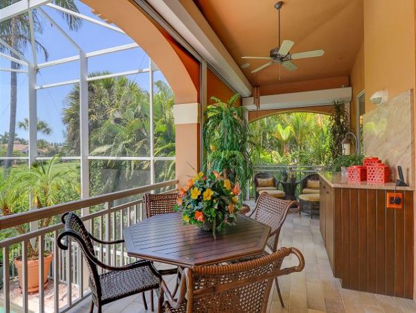 Short Walk to Beach Luxury Sanibel Vacation Caged Pool Home