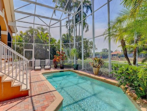 Short Walk to Beach Luxury Sanibel Vacation Caged Pool Home