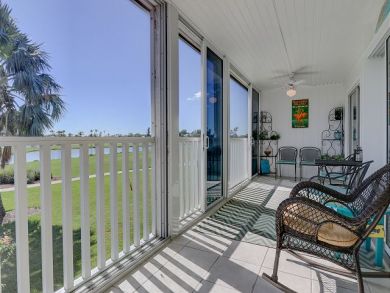 Sanibel Vacation Duplex Sleeps Eight Guests Walk To Beach