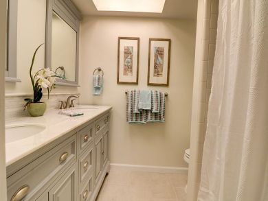 Two Bedroom Vacation Home on Sanibel Island with Caged Pool