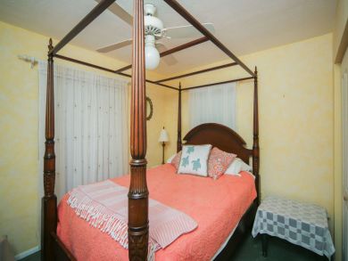 Sarasota 4 Bedroom Vacation Home with Hot Tub