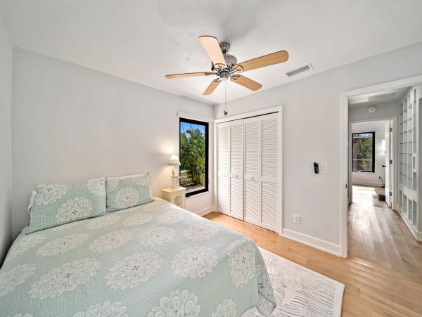 Charming Sanibel Island retreat with Private Pool & Easy Beach Access