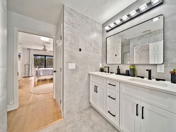 Charming Sanibel Island retreat with Private Pool & Easy Beach Access