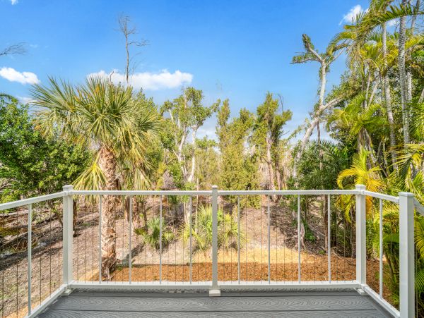 Charming Sanibel Island retreat with Private Pool & Easy Beach Access