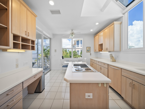 Waterfront Luxury Vacation Home Pure Luxury