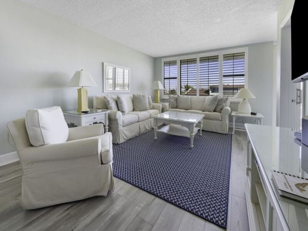Sanibel Island Beachfront Rental - 2-Bedroom Gulf View Condo
