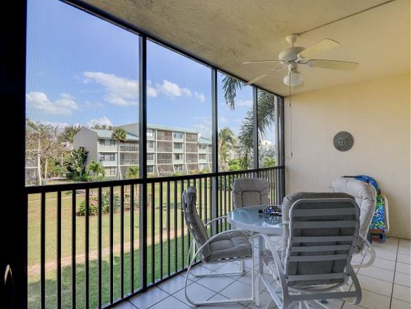 Lovely Sanibel Vacation Condo with 2 Bedrooms