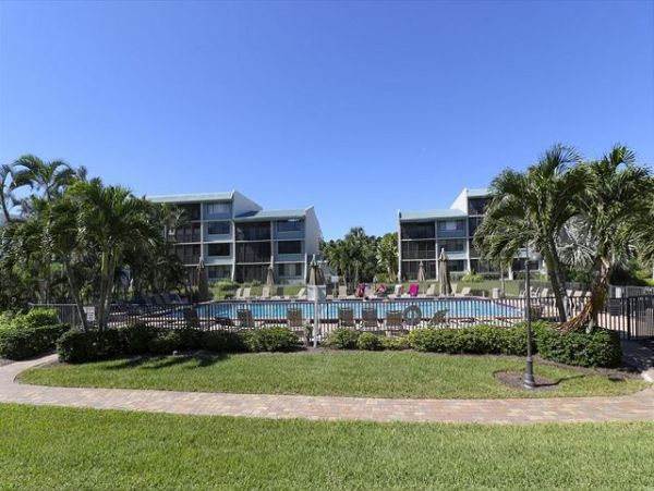 Lovely Sanibel Vacation Condo with 2 Bedrooms