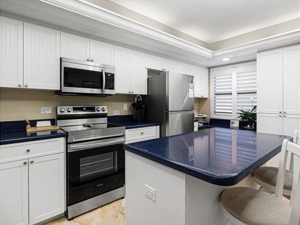 Beautiful Two Bedroom Condominium in Sanibel