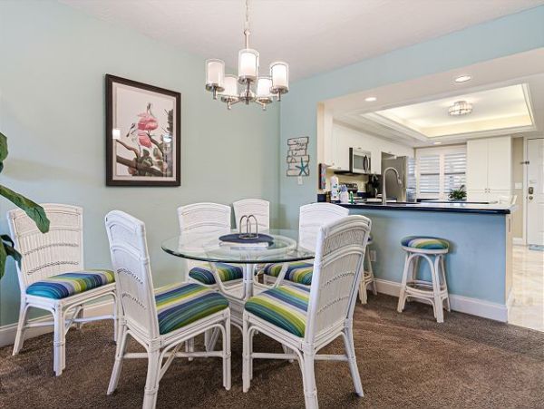 Beautiful Two Bedroom Condominium in Sanibel