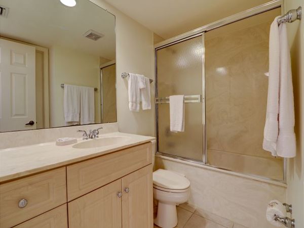 Two Bedroom Beachfront Retreat in Sanibel