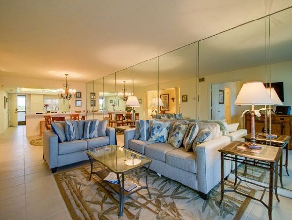 Two Bedroom Beachfront Retreat in Sanibel