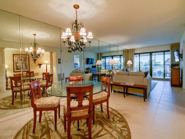 Two Bedroom Beachfront Retreat in Sanibel