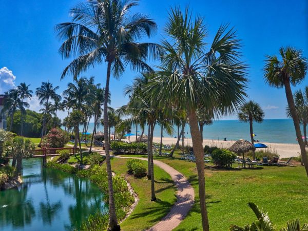 Two Bedroom Beachfront Retreat in Sanibel