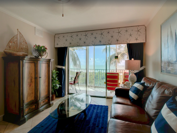 Two Bedroom Beachfront Condo in Sanibel Sleeps Six Guests