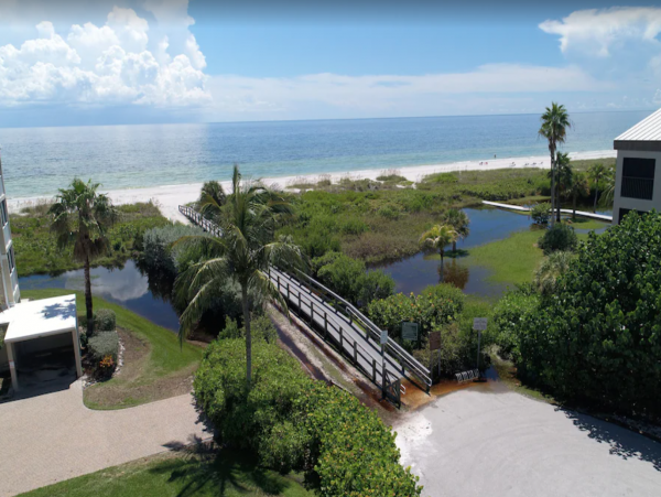 Two Bedroom Beachfront Condo in Sanibel Sleeps Six Guests