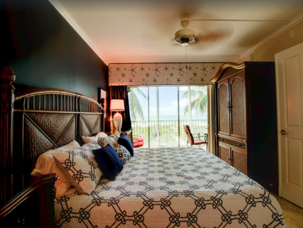 Two Bedroom Beachfront Condo in Sanibel Sleeps Six Guests