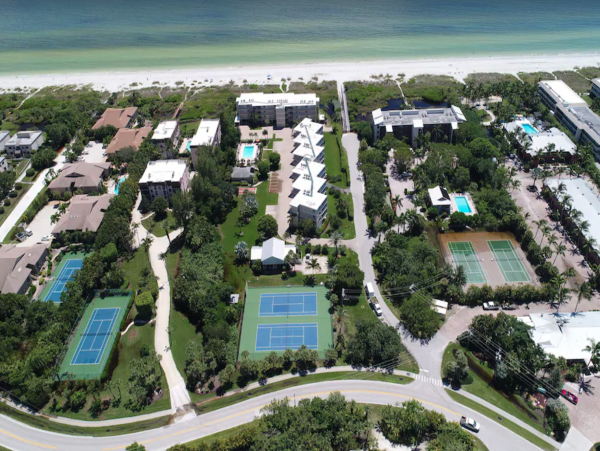 Two Bedroom Beachfront Condo in Sanibel Sleeps Six Guests