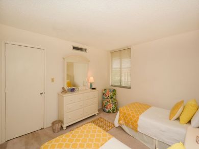 Short Walk to Beach Siesta Key Vacation Condo Two Bedroom Short Walk to Beach Siesta Key Vacation Condo Two Bedroom